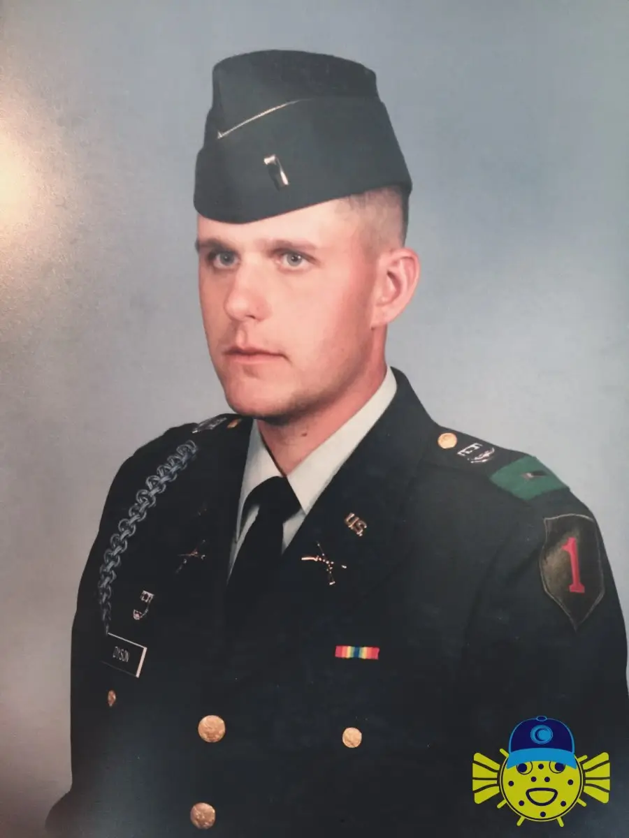 Steven Dyson of Swell Guy Plumbing pictured in his official U.S. Army service uniform portrait.